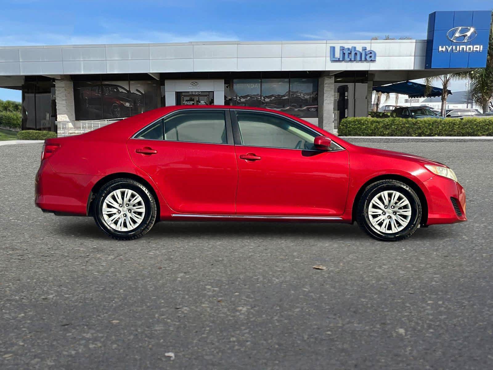 Used 2012 Toyota Camry LE FWD image 9