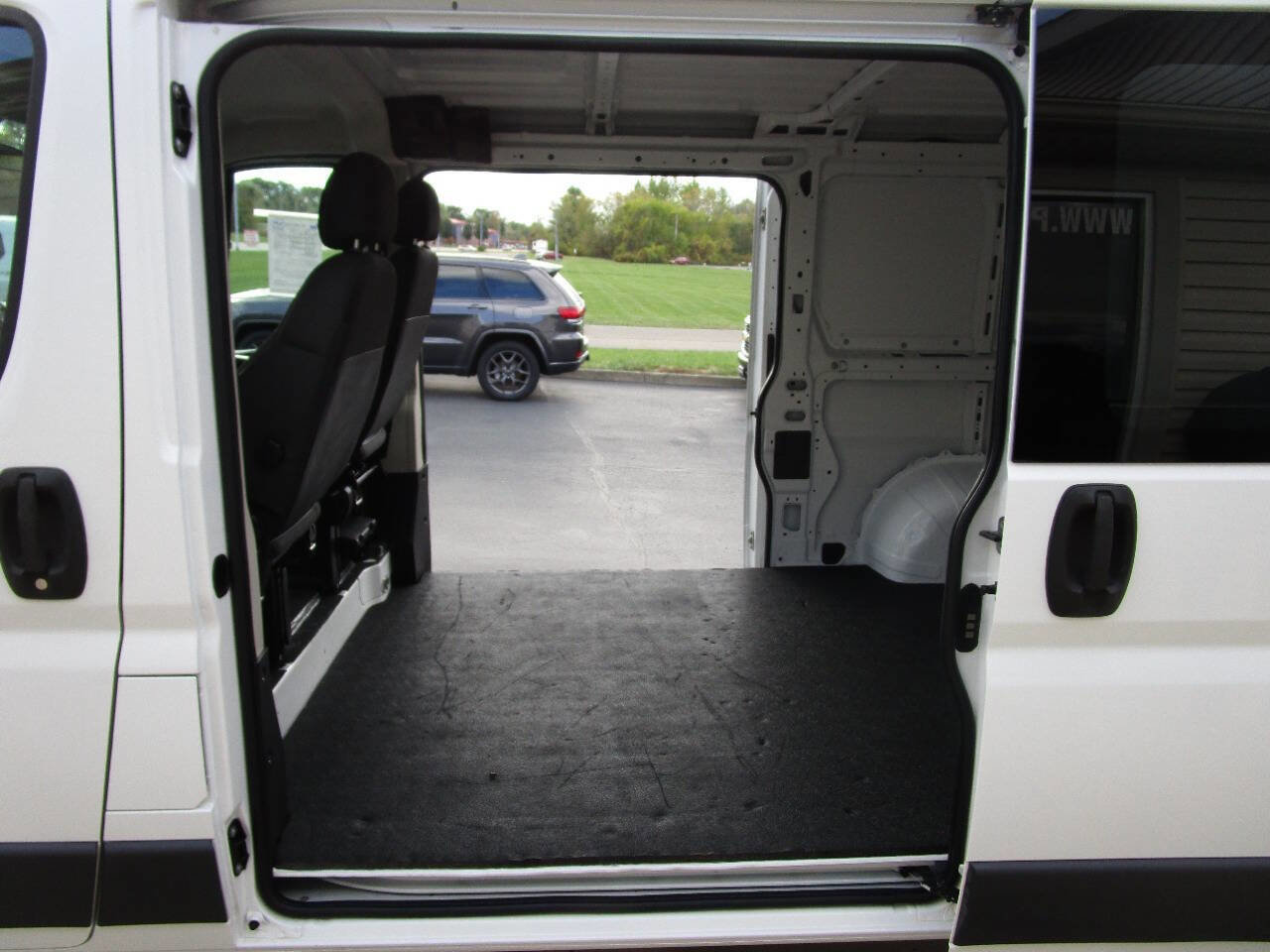 Used 2015 RAM ProMaster 1500 w/ Cargo Convenience Group image 14