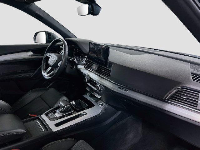 Used 2021 Audi Q5 e Premium Plus AWD/4WD image 31