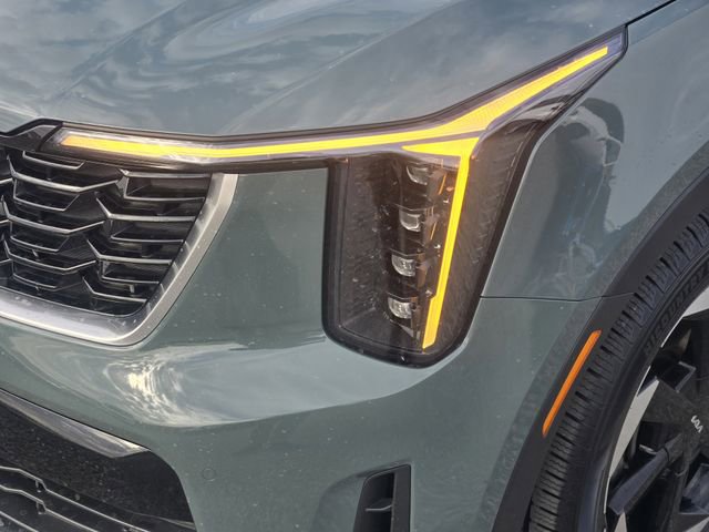 Used 2025 Kia Sorento EX image 8