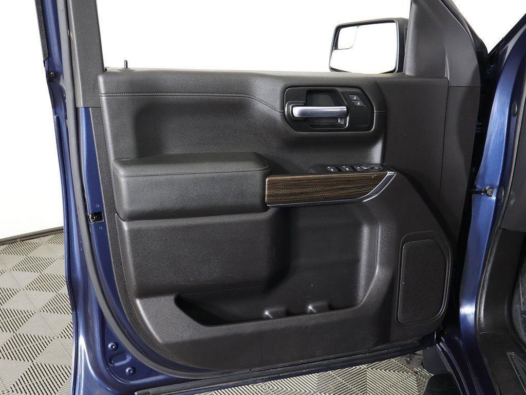 Used 2020 Chevrolet Silverado 1500 RST AWD/4WD image 23
