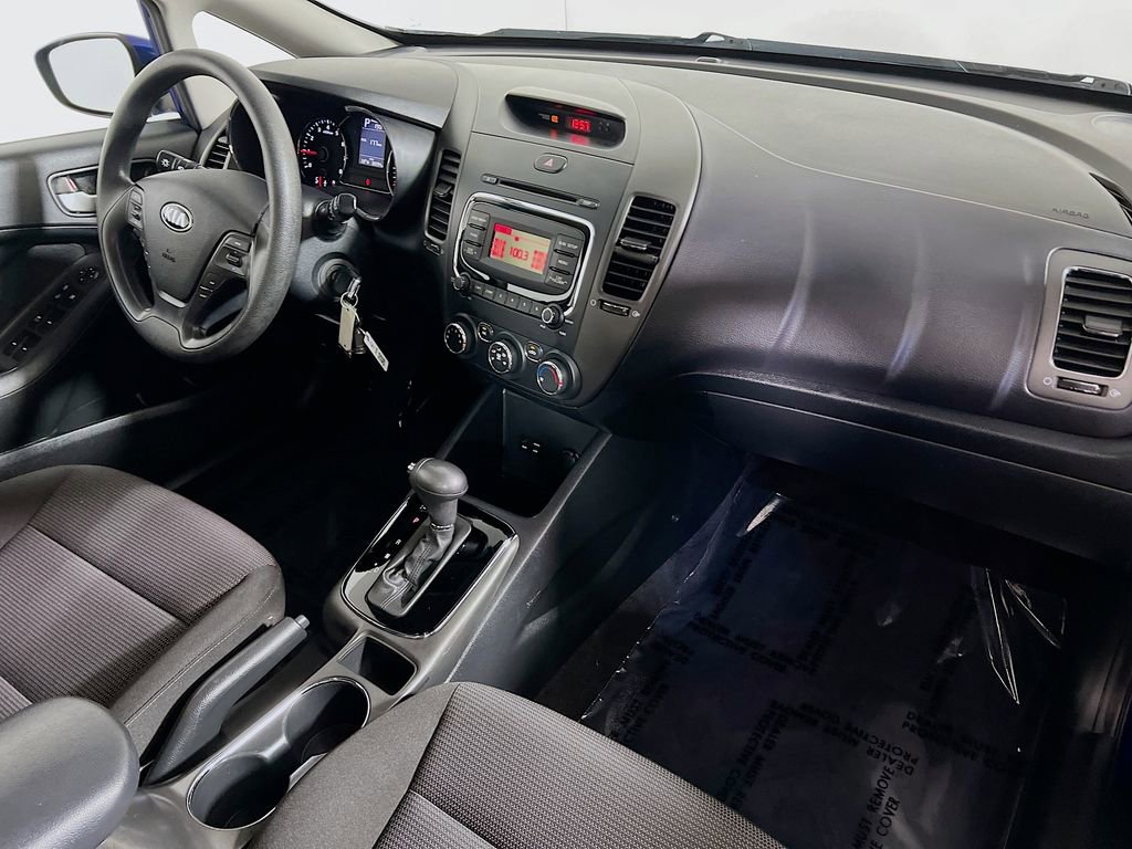 Used 2017 Kia Forte LX image 24