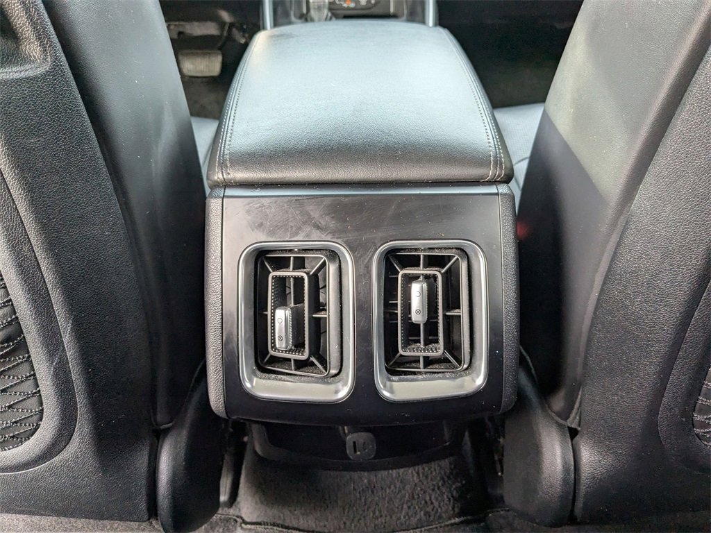 Used 2024 Kia Sorento S image 31