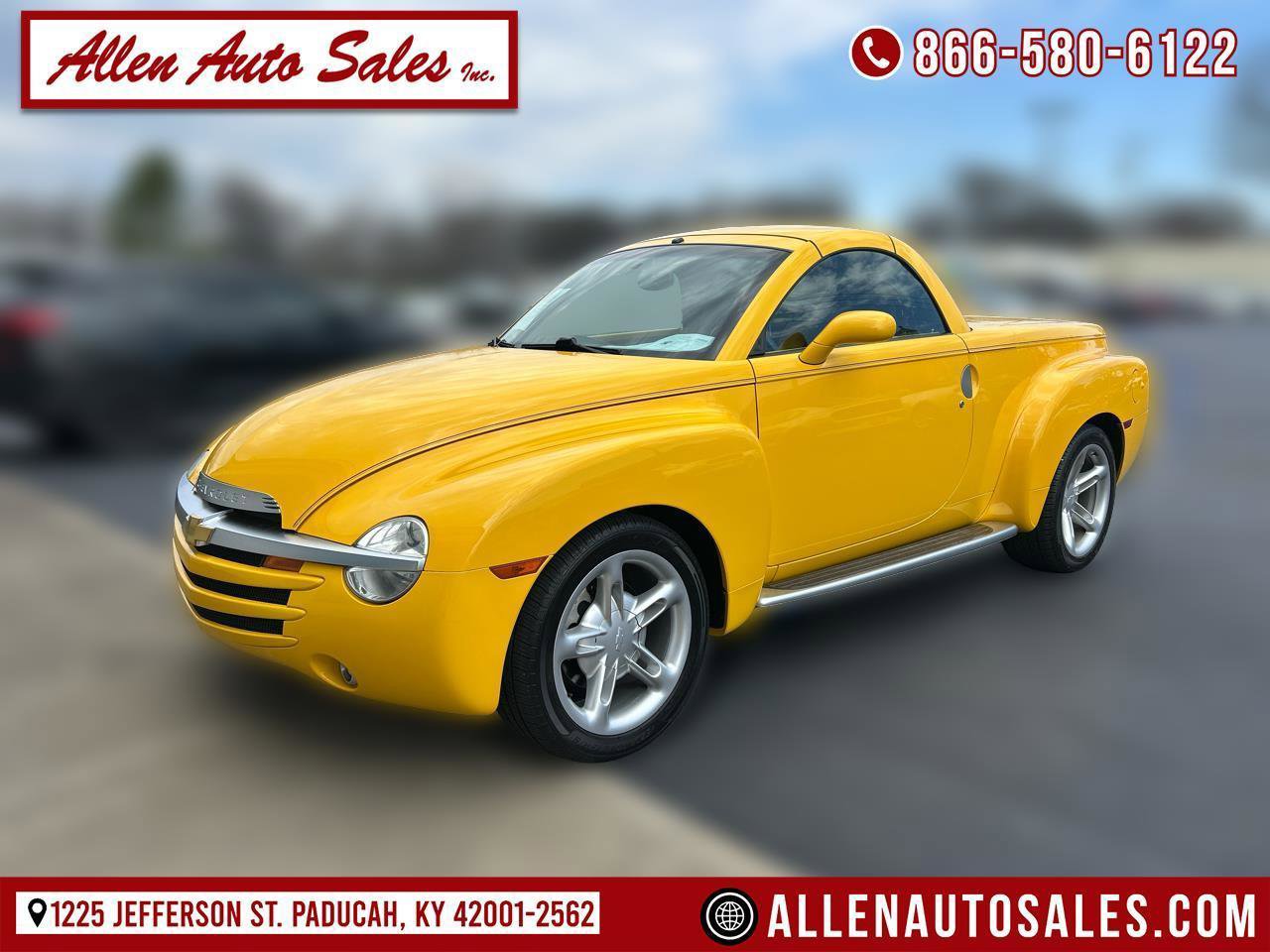 Used 2004 Chevrolet SSR w/ Preferred Equipment Group RWD image 1