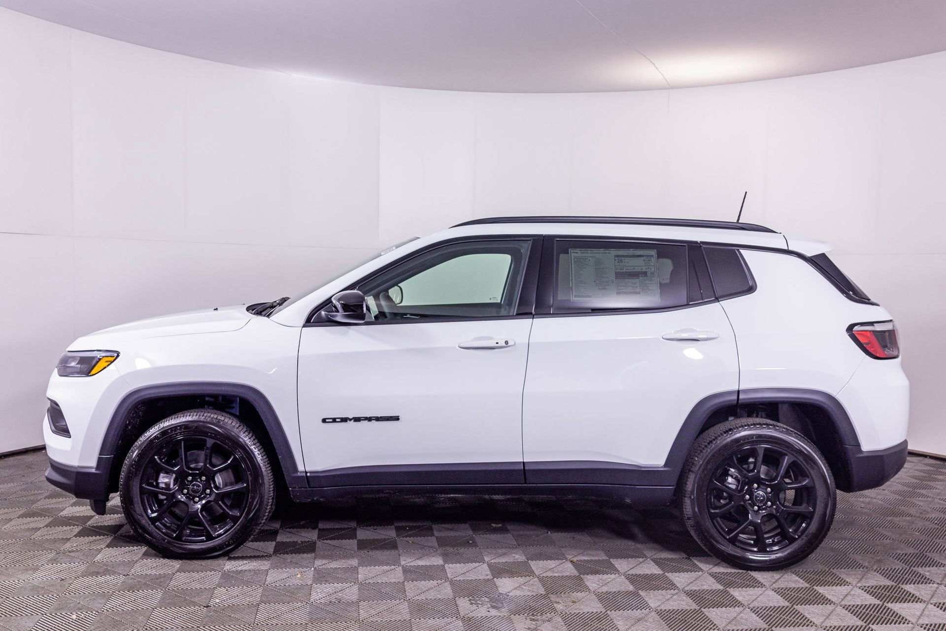 New 2026 Jeep Compass Latitude image 13