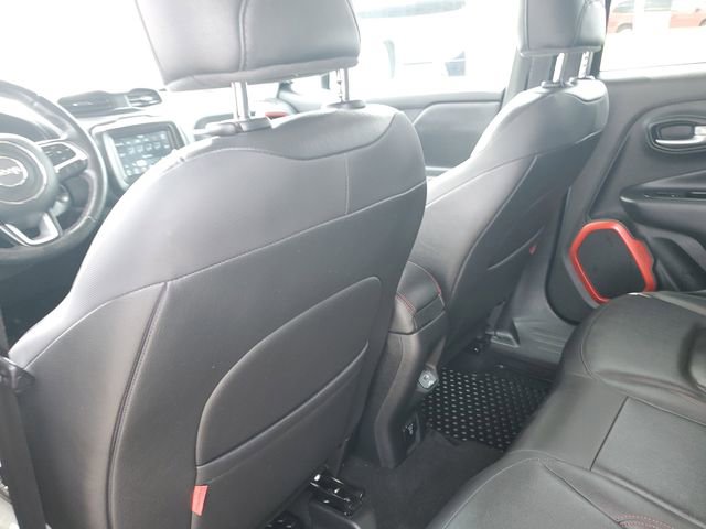 Used 2019 Jeep Renegade Trailhawk image 14