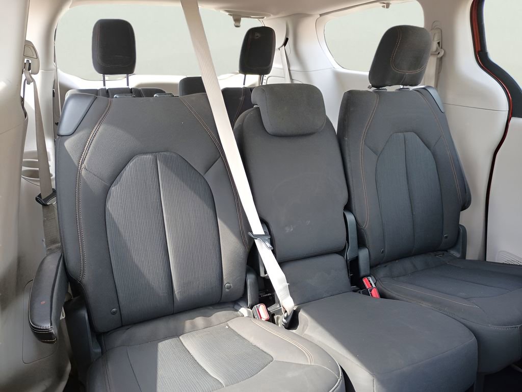 Used 2018 Chrysler Pacifica Touring Plus w/ Tire & Wheel Group image 15