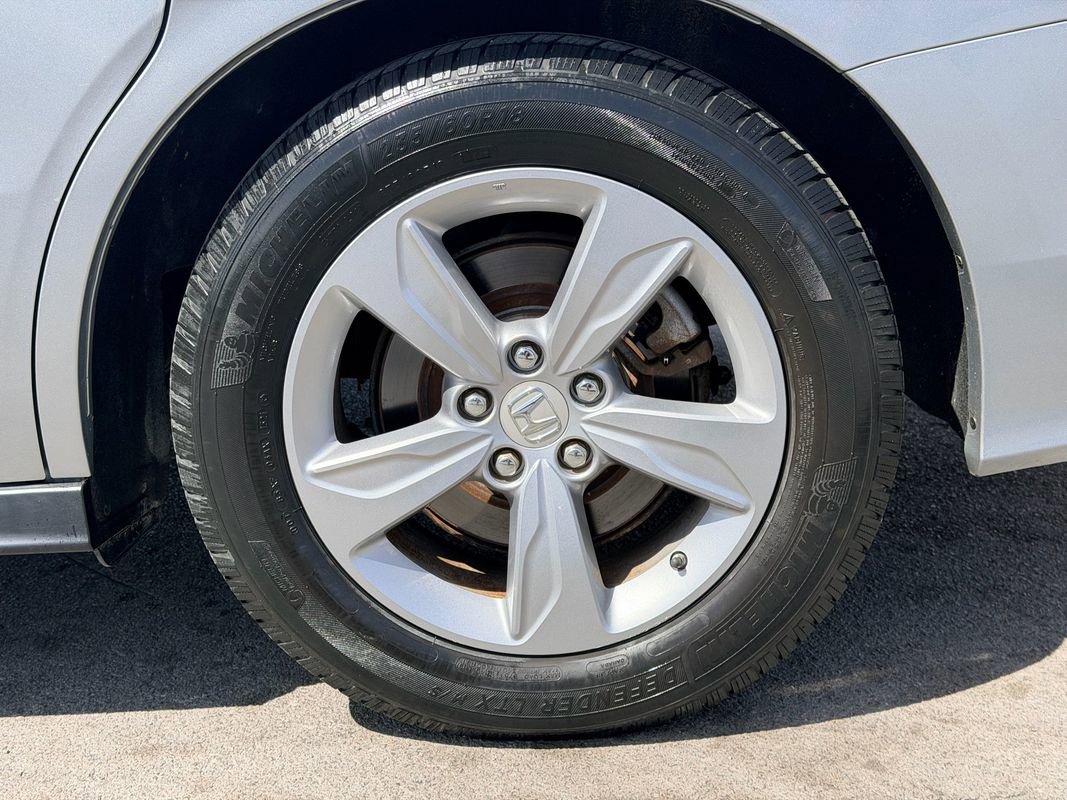 Used 2018 Honda Odyssey EX image 28