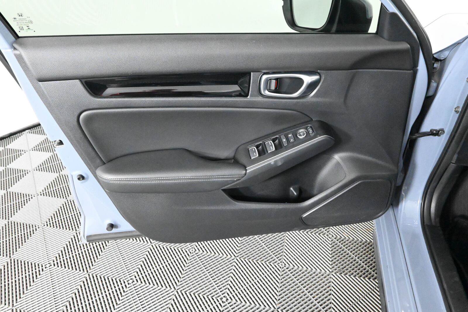 Used 2022 Honda Civic Sport Touring image 17