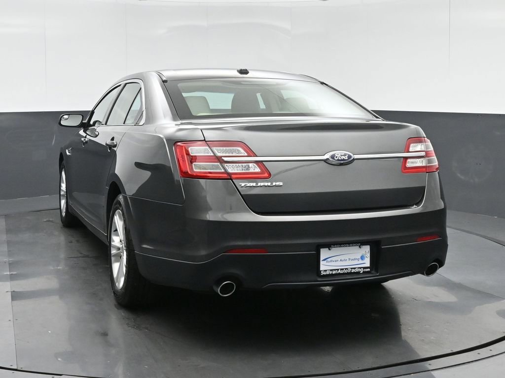 Used 2017 Ford Taurus SE FWD image 5