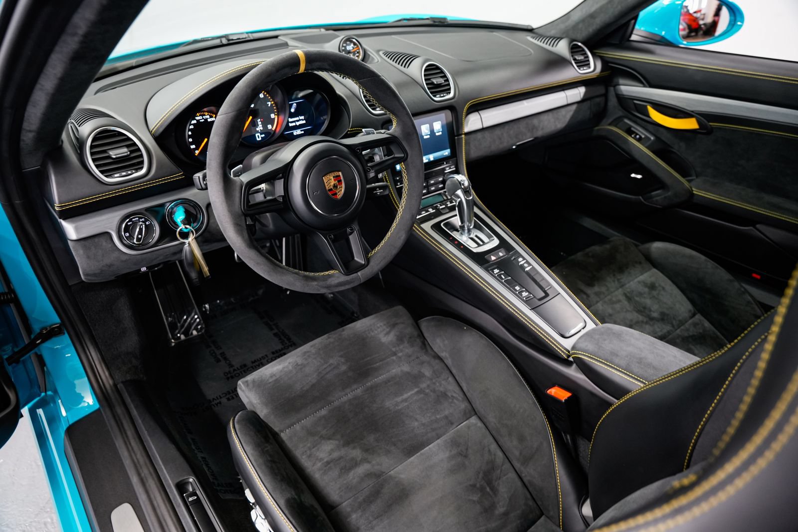 Used 2021 Porsche 718 Cayman GT4 RWD image 8
