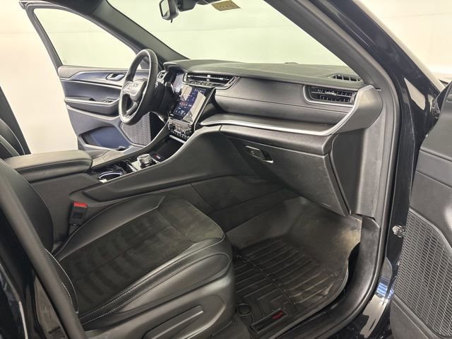 Certified 2023 Jeep Grand Cherokee L Laredo image 25