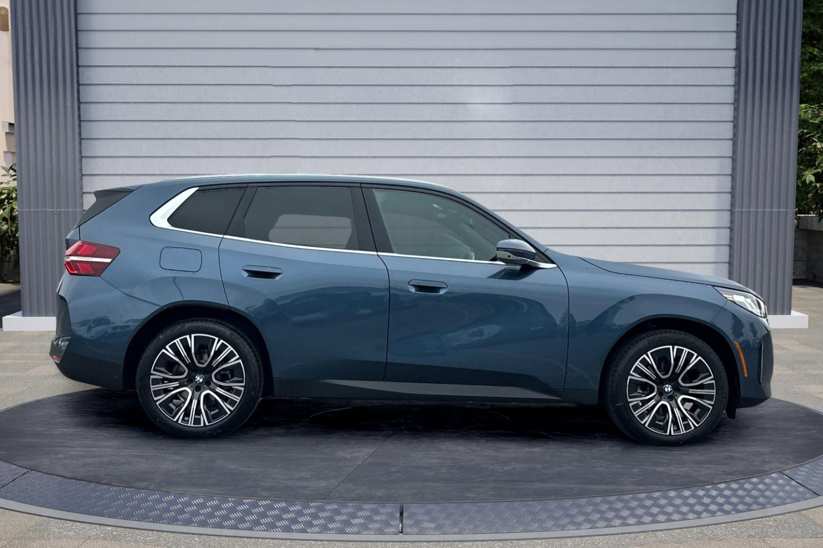 New 2026 BMW X3 xDrive30 w/ Premium Package image 3