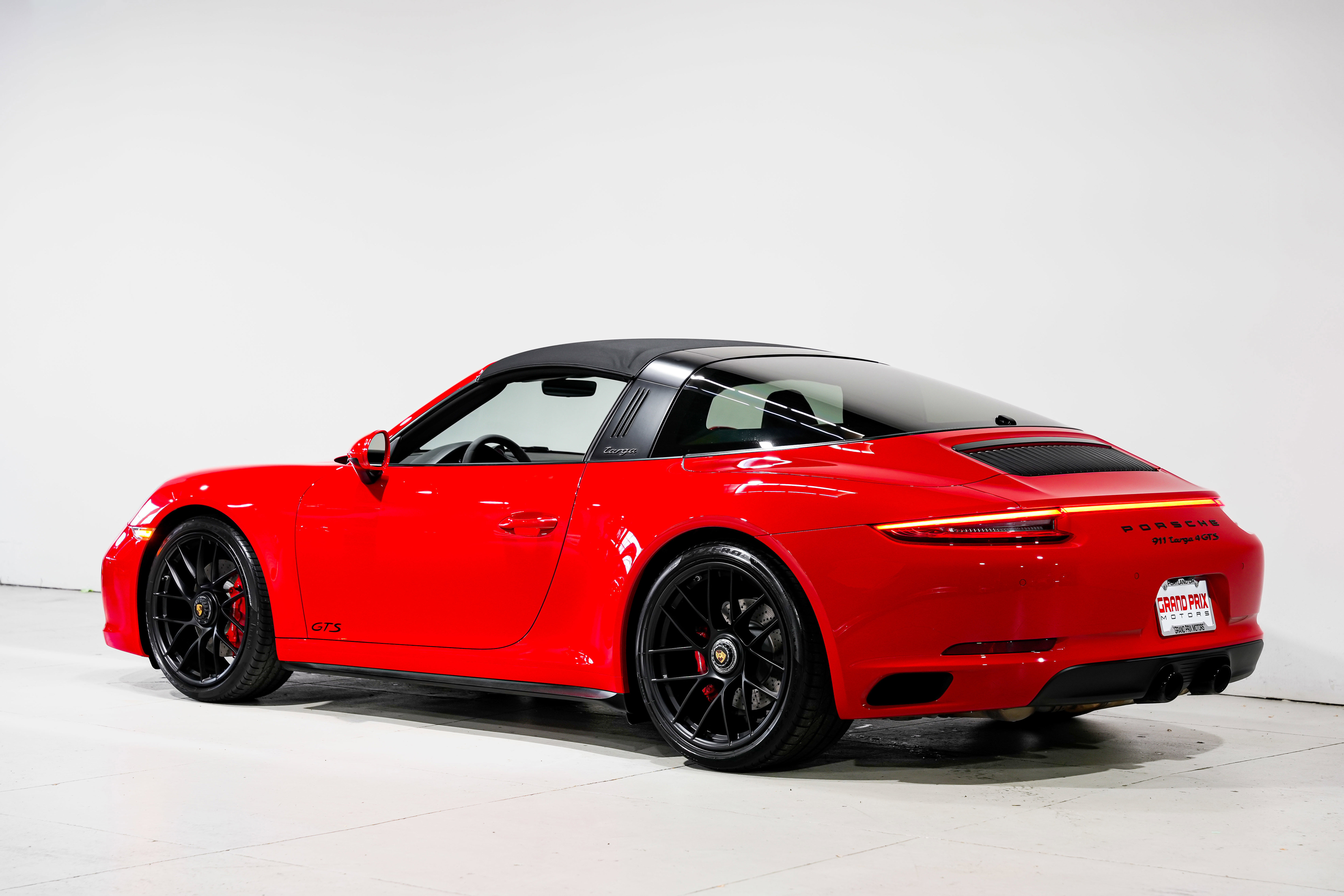 Used 2017 Porsche 911 Targa 4 GTS AWD/4WD image 9
