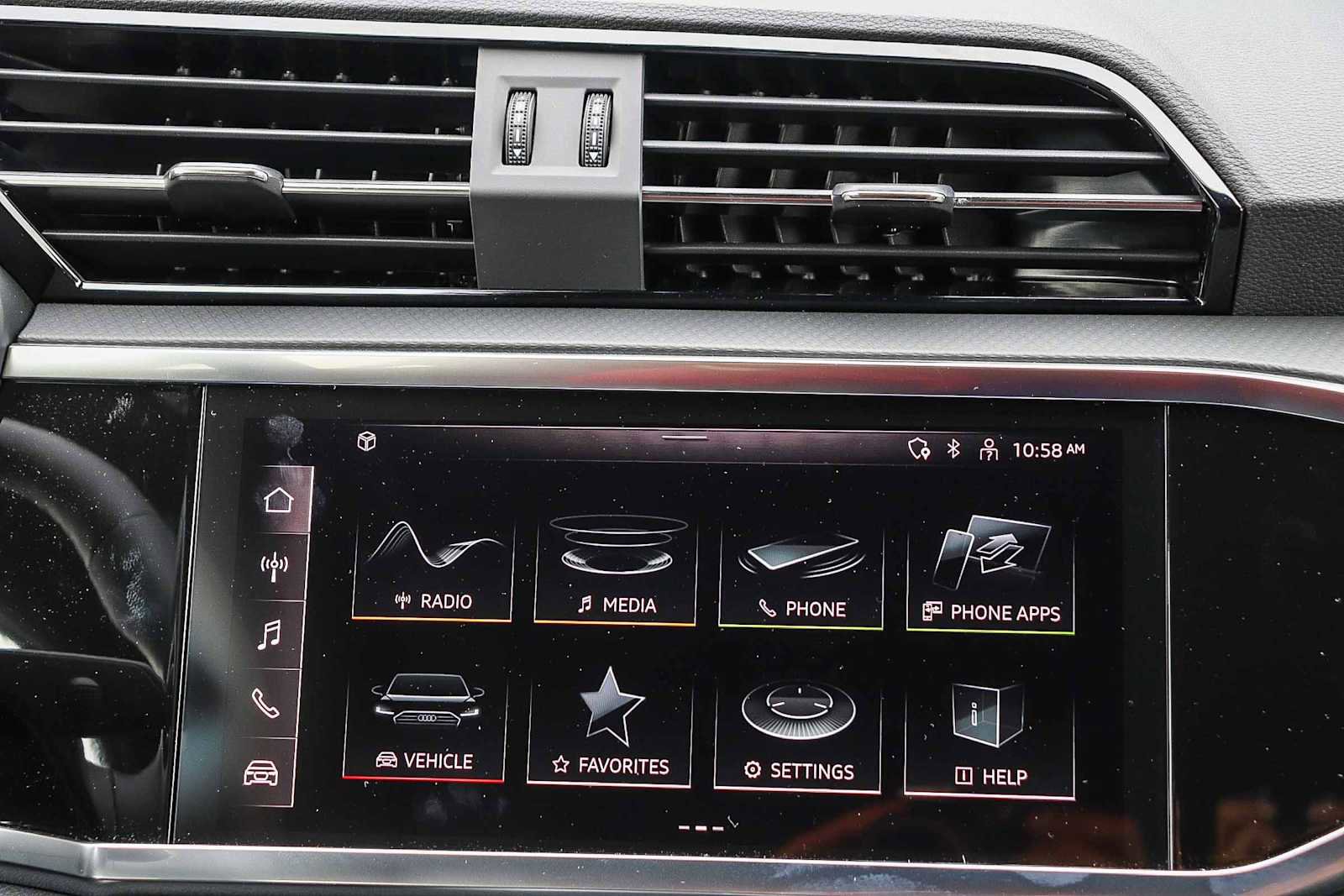 New 2025 Audi Q3 2.0T Premium image 17