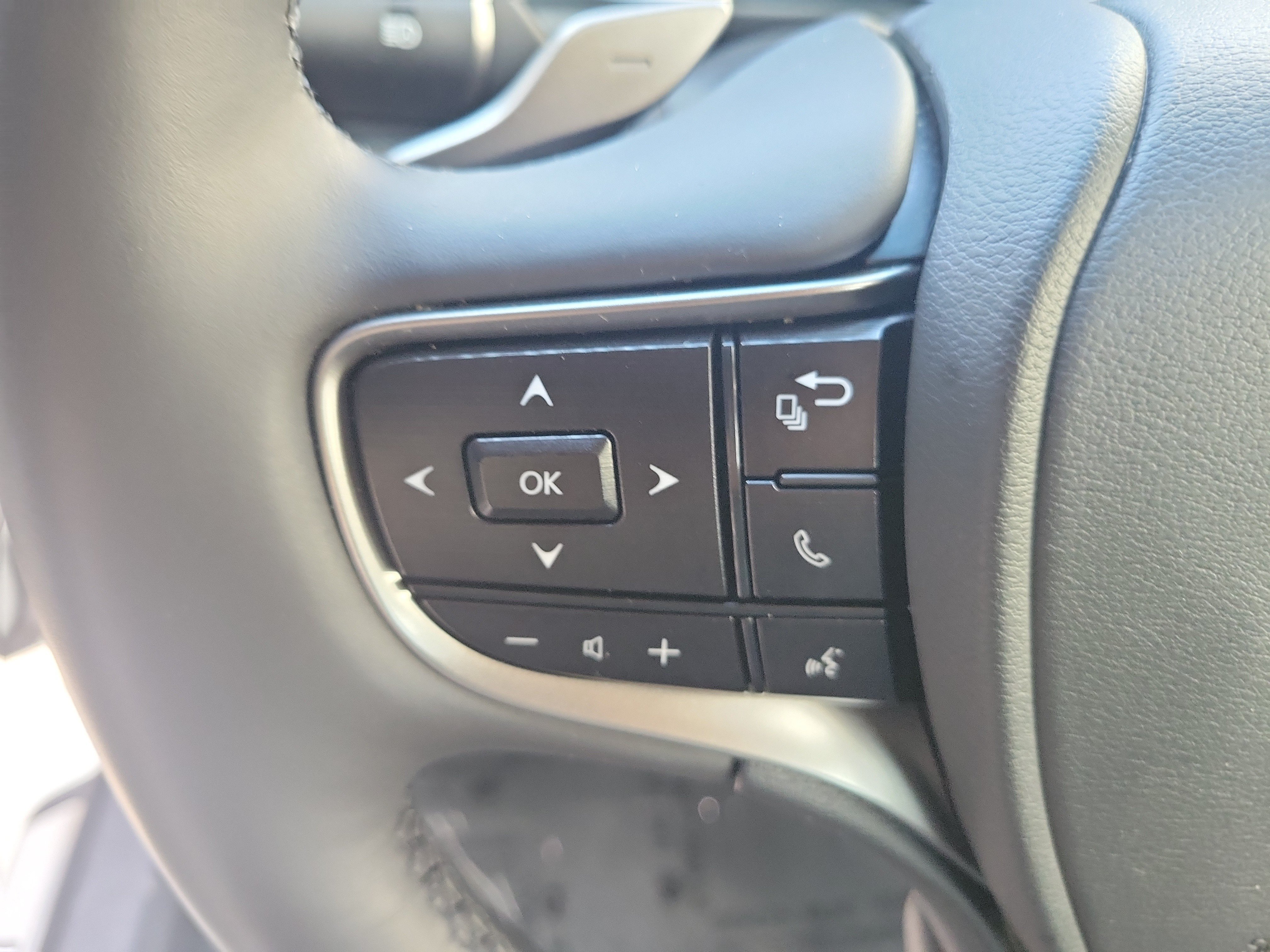 Certified 2024 Lexus ES 350 w/ Premium Package FWD image 26