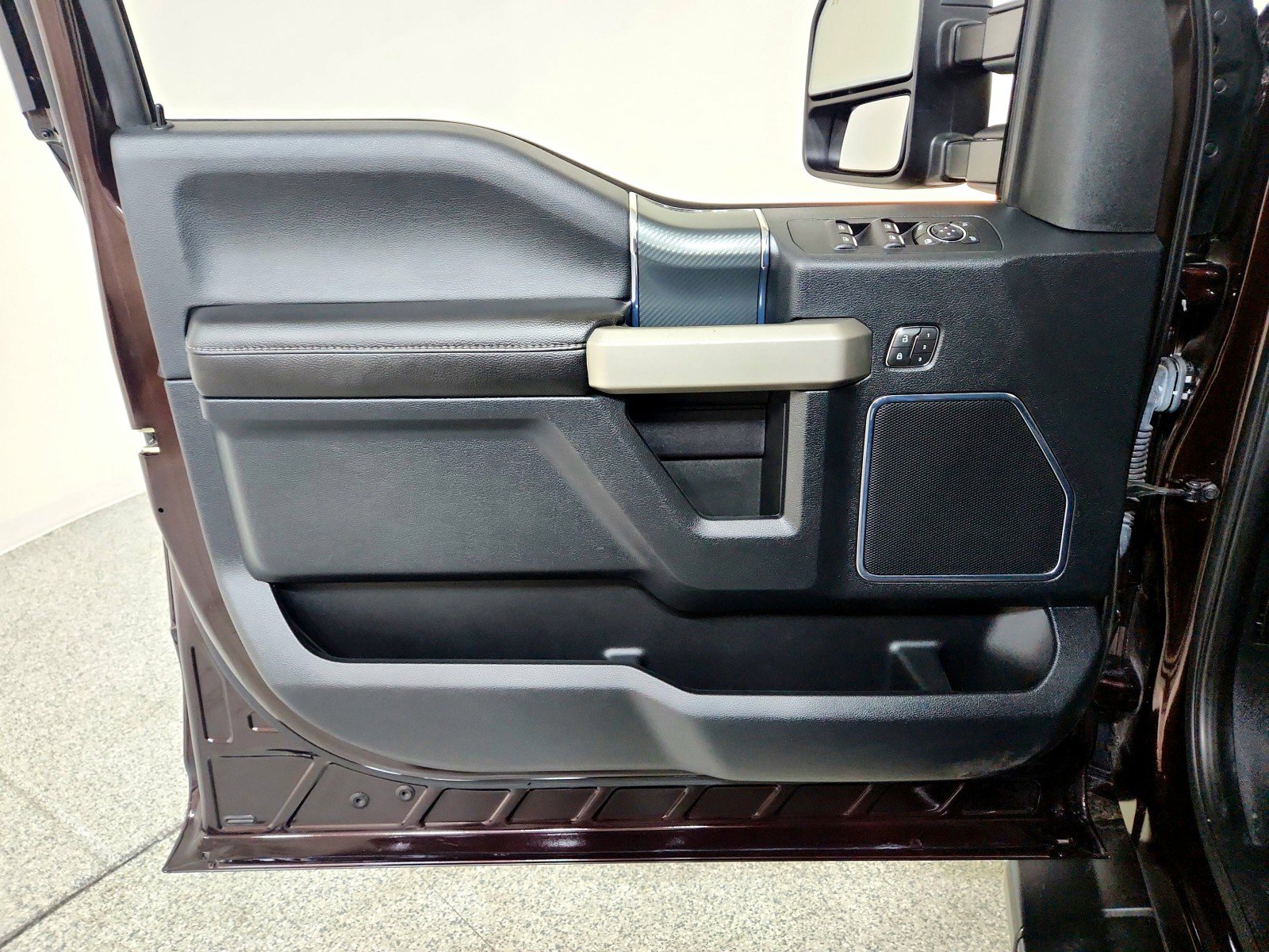 Used 2019 Ford F150 Lariat image 26