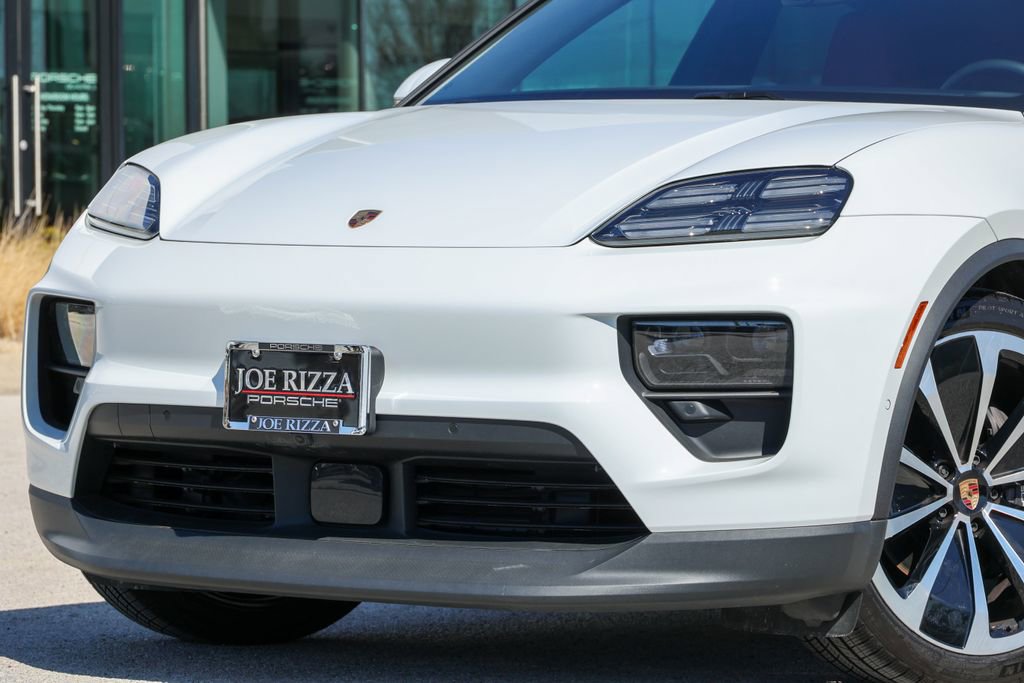 Certified 2025 Porsche Macan 4 Electric image 7