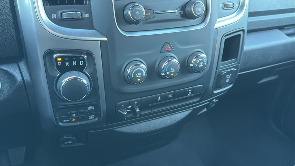 Used 2024 RAM 1500 Warlock w/ Trailer & Traction Group AWD/4WD image 25