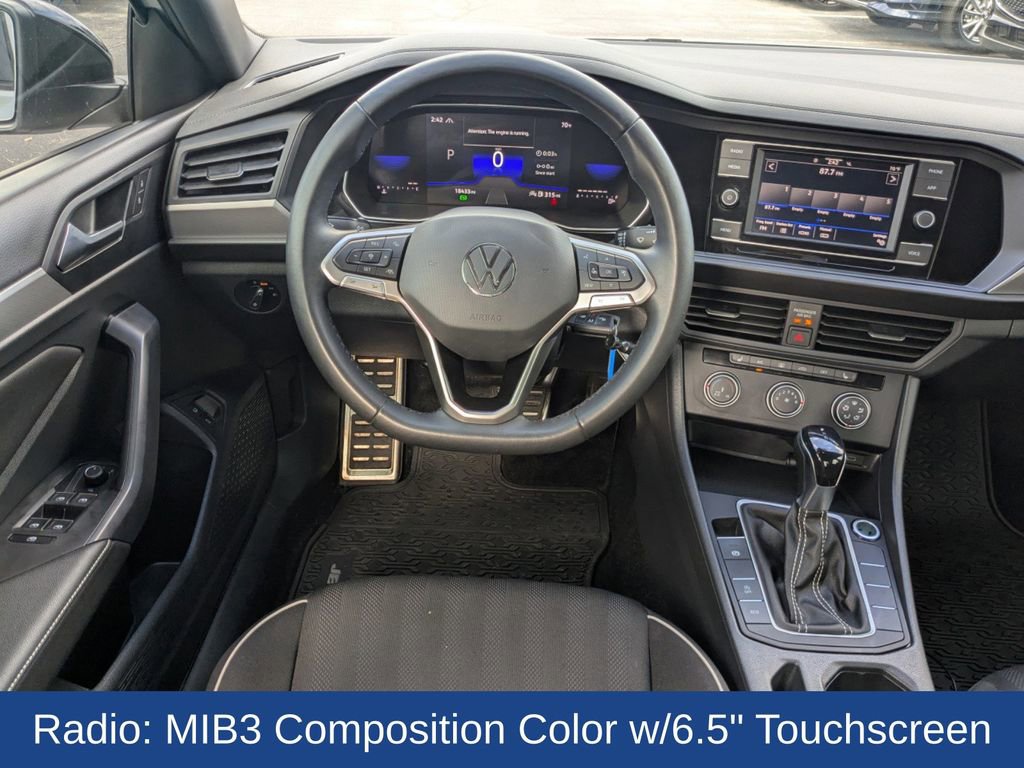Used 2024 Volkswagen Jetta Sport image 16