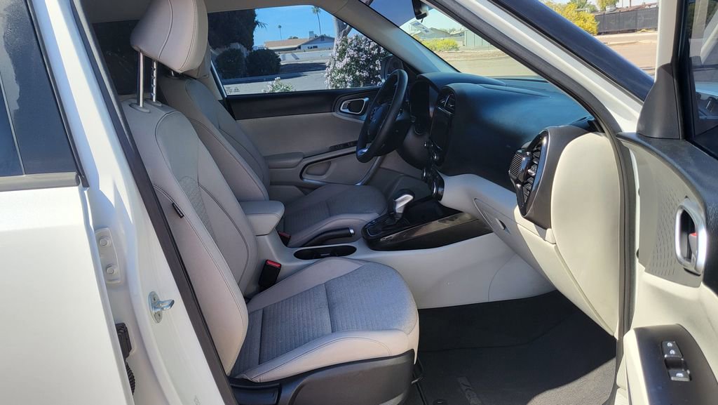 Used 2022 Kia Soul S image 17