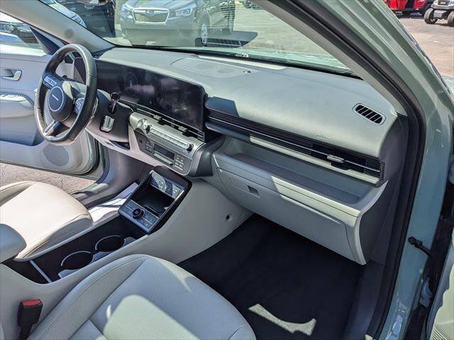 Used 2024 Hyundai Kona Limited FWD image 20