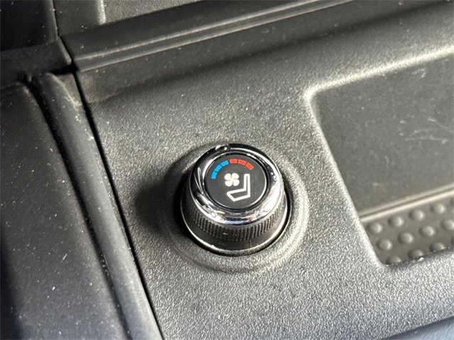 Used 2024 Nissan Titan PRO-4X w/ Pro-4x Convenience Package image 21