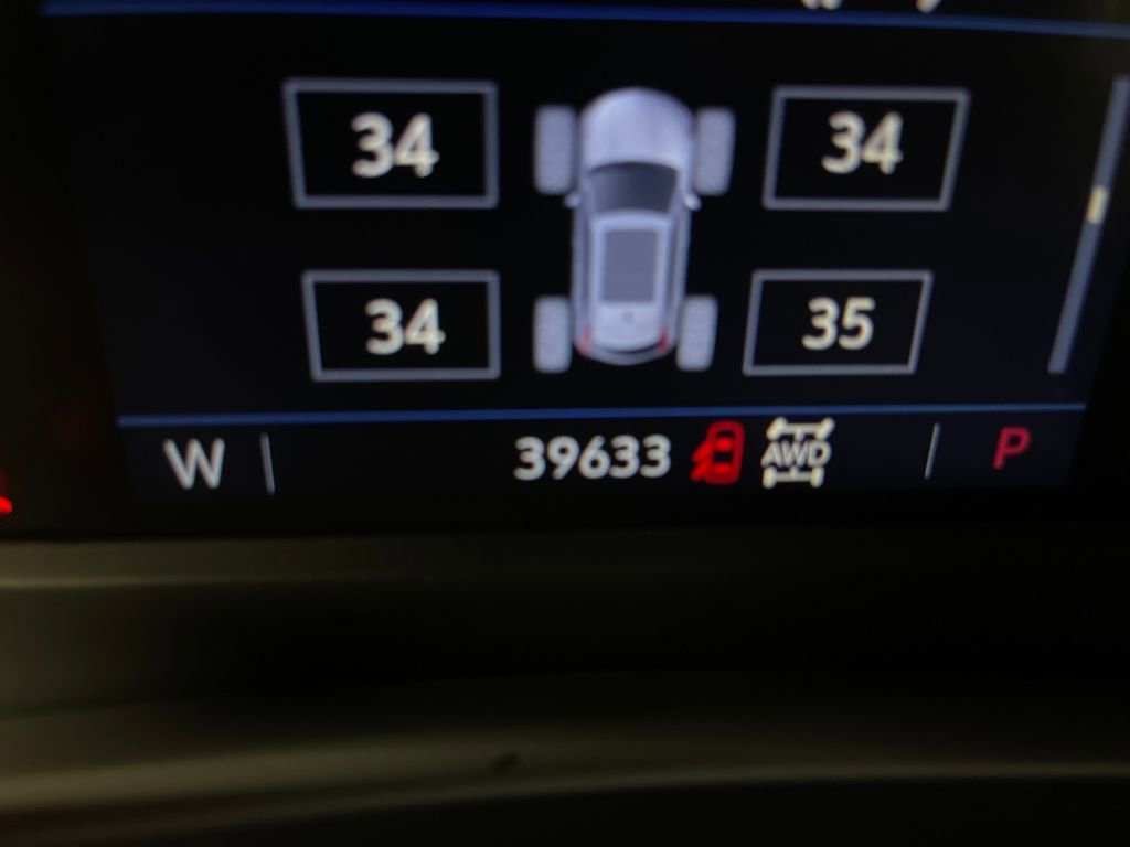 Used 2019 Cadillac XT4 Sport image 17