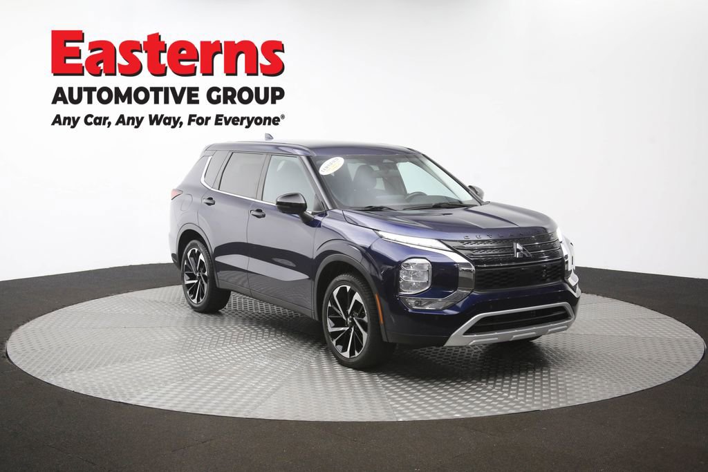 Used 2022 Mitsubishi Outlander SE AWD/4WD image 39