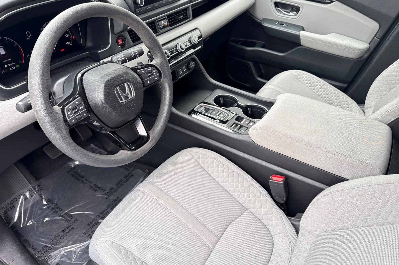 Certified 2023 Honda Pilot LX image 4
