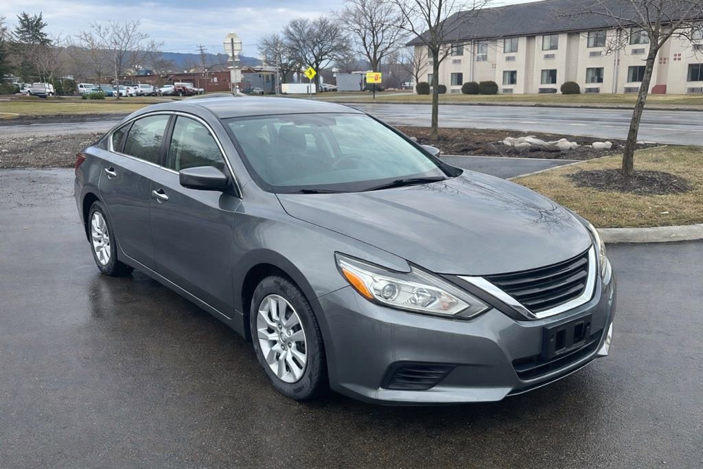 Used 2018 Nissan Altima 2.5 S image 1