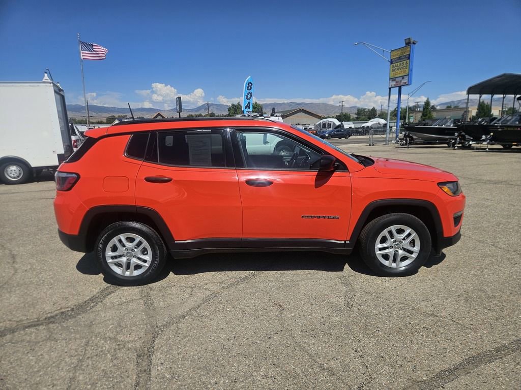 Used 2018 Jeep Compass Sport image 2