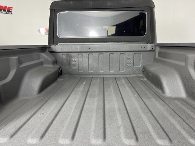 Used 2022 Jeep Gladiator Willys image 8