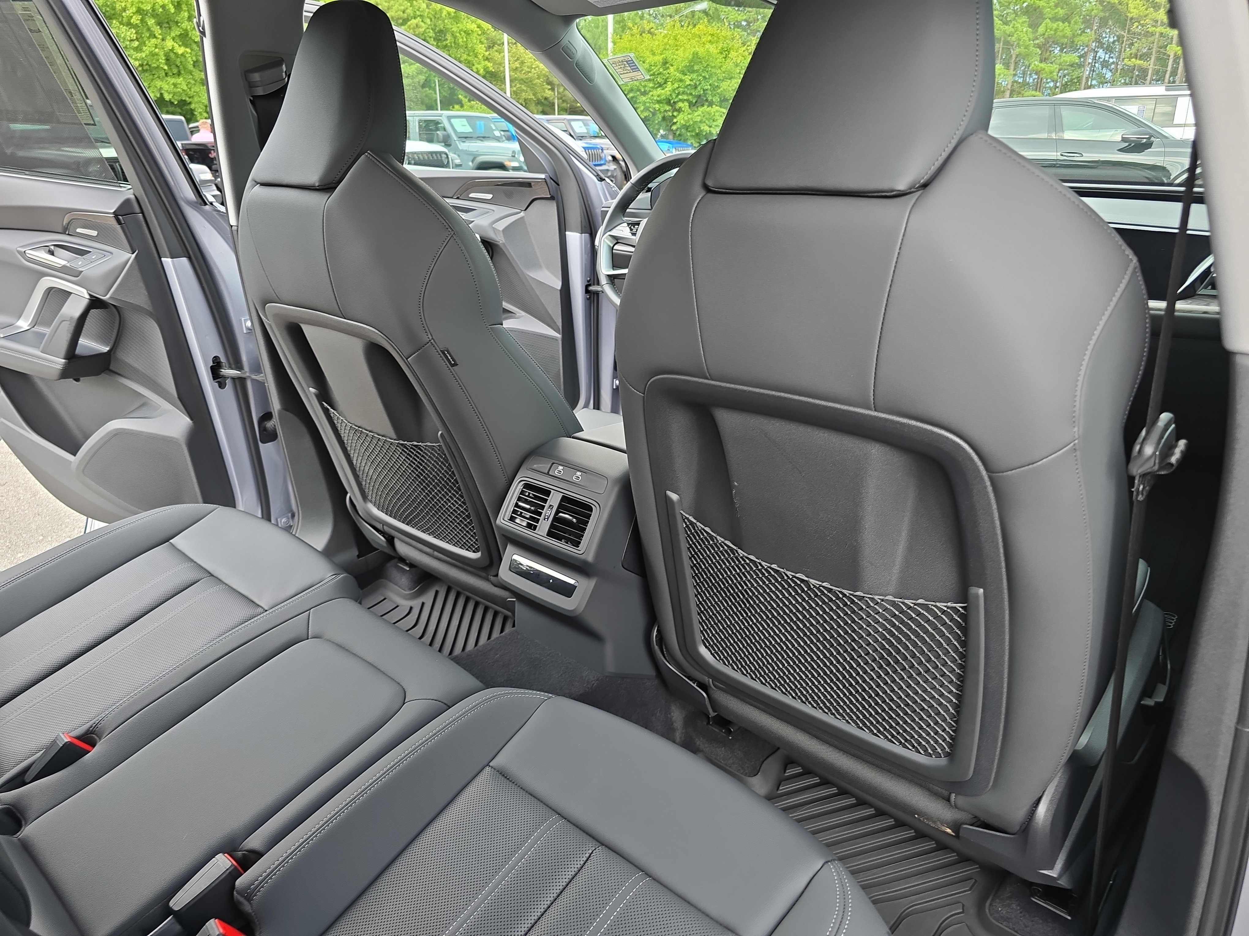 Certified 2025 Audi Q5 Premium Plus w/ Premium Plus AWD/4WD image 11