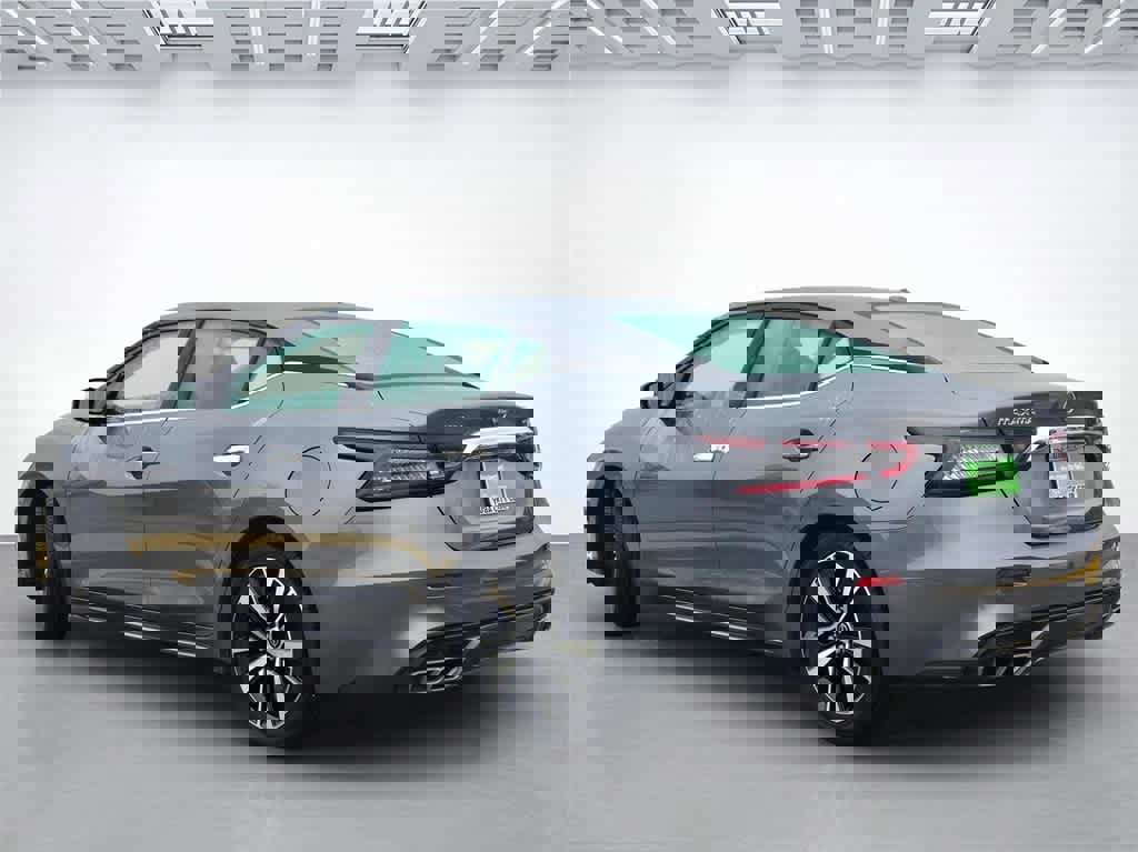 Used 2023 Nissan Maxima SV w/ Floor Mat Group image 4