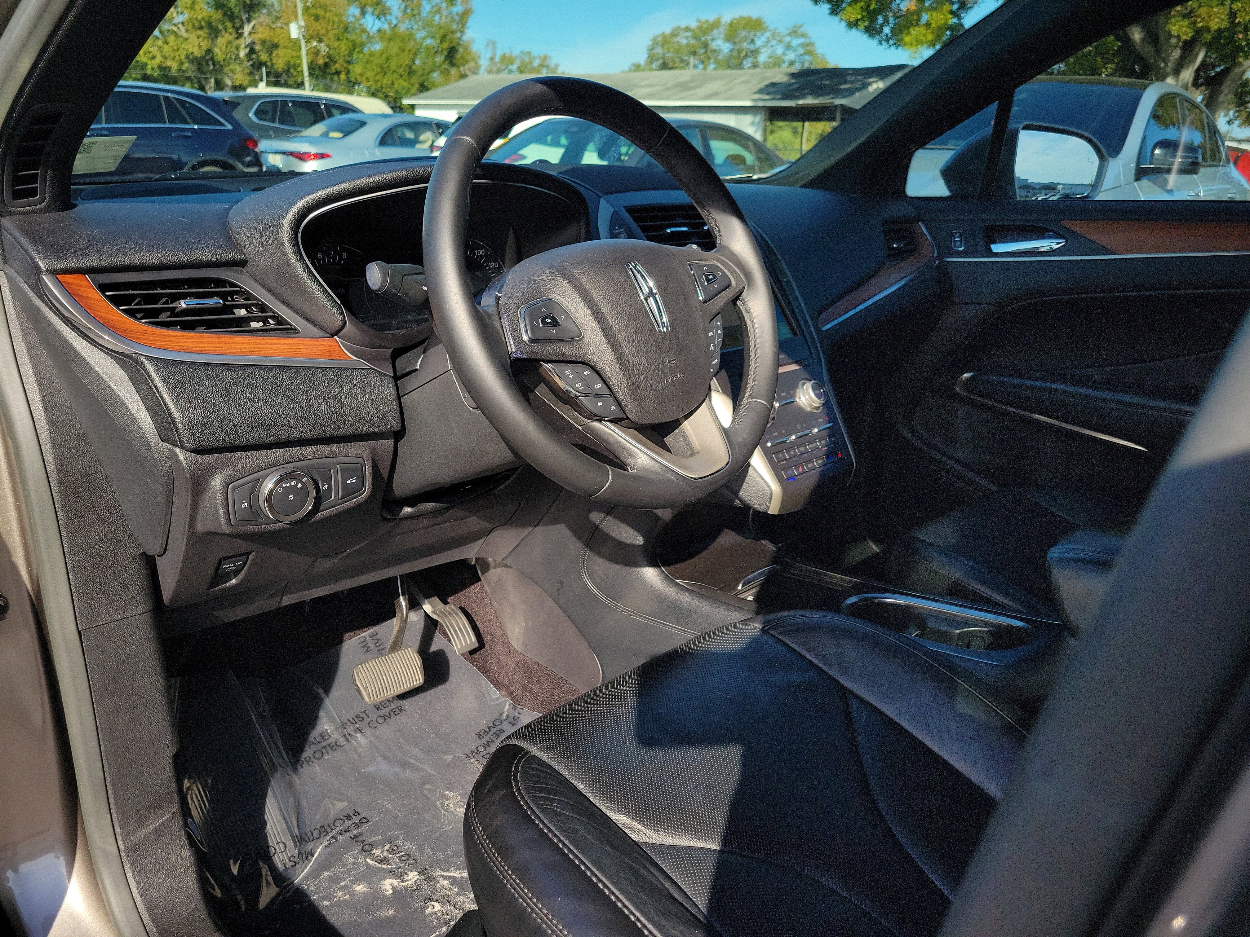 Used 2017 Lincoln MKC Reserve image 25