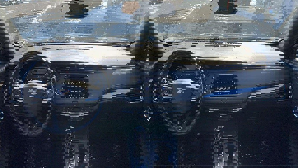 Used 2023 Cadillac XT4 Luxury w/ Cold Weather Package image 34