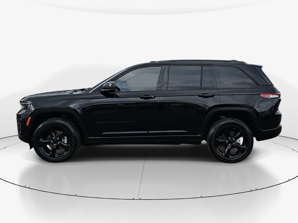 Used 2023 Jeep Grand Cherokee Altitude image 9