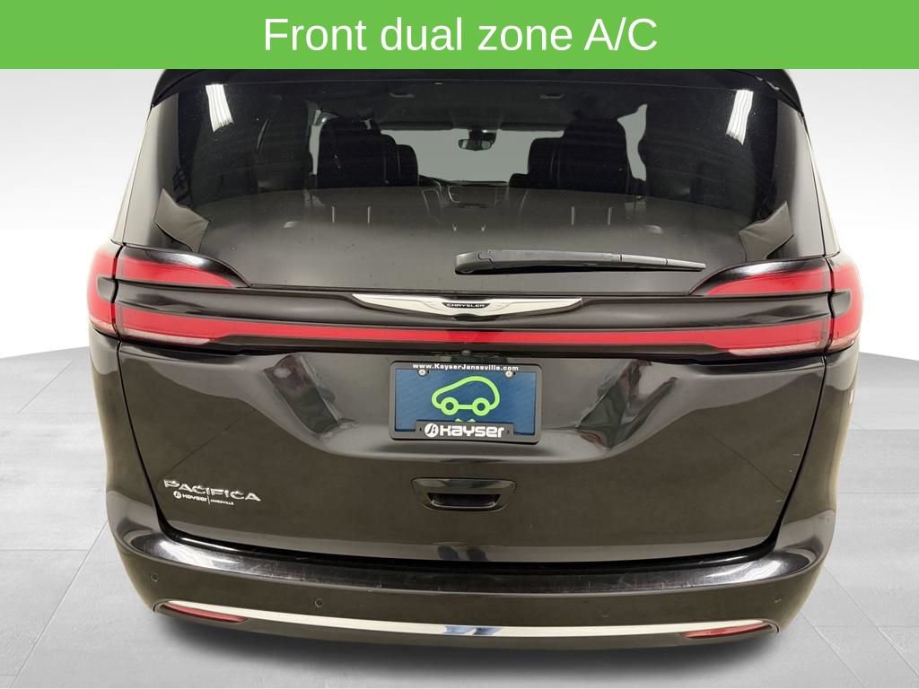 Used 2023 Chrysler Pacifica Touring-L FWD image 10