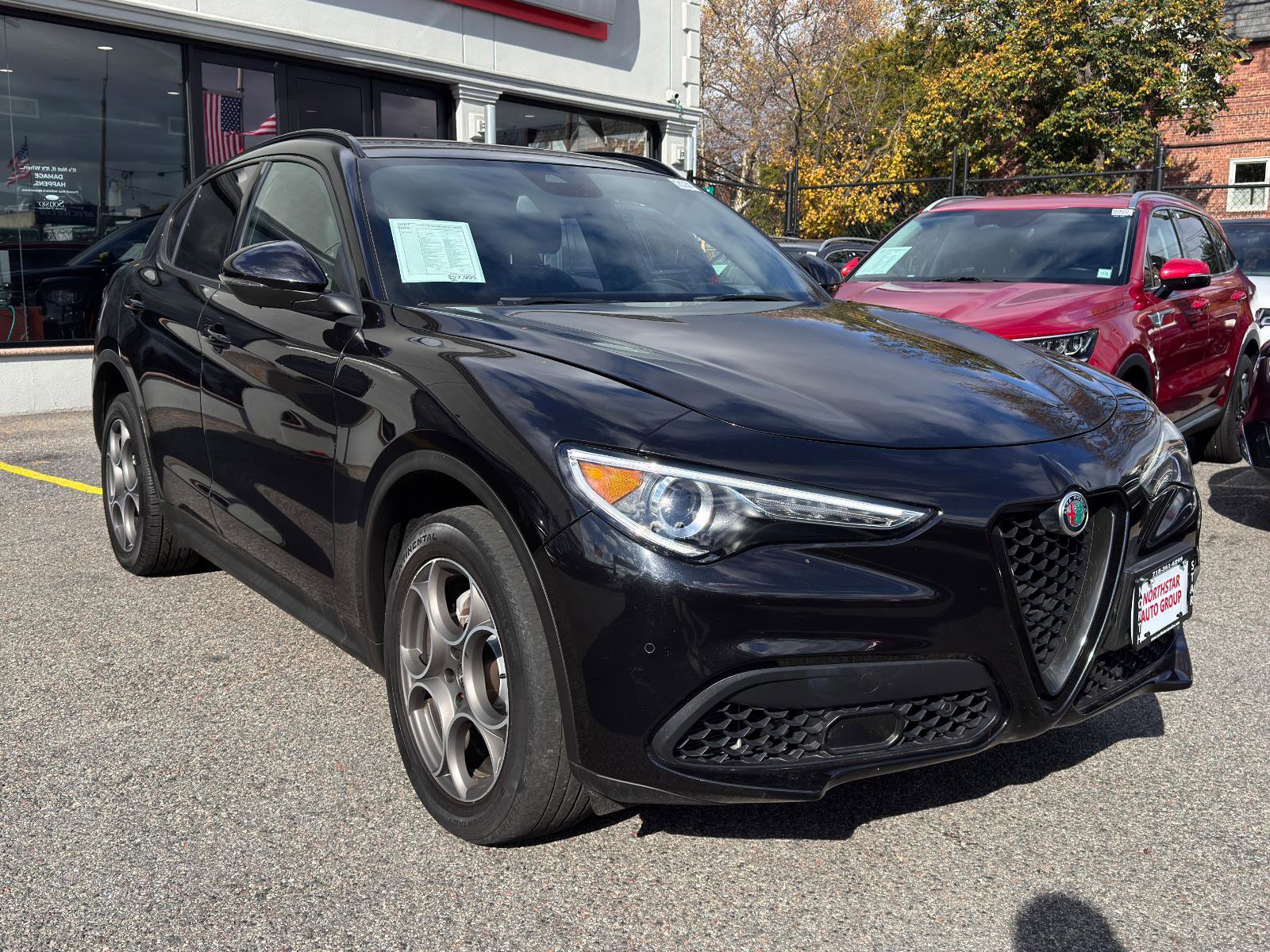 Used 2022 Alfa Romeo Stelvio Sprint image 3