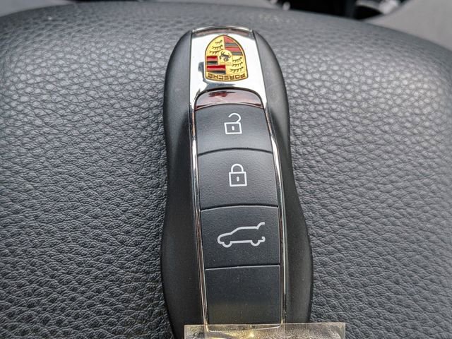 Used 2020 Porsche Macan S image 31