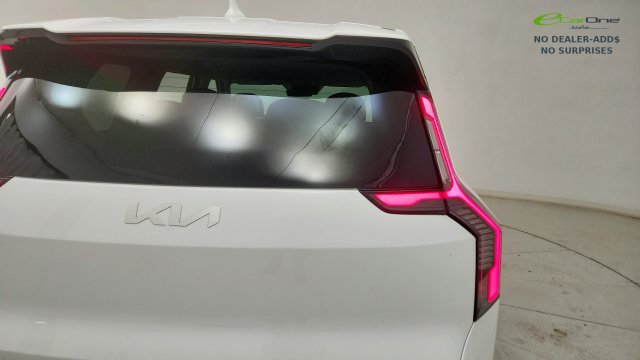 Used 2024 Kia EV9 Light Long Range RWD image 28