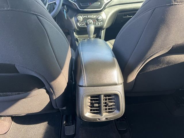 Used 2019 Jeep Cherokee Latitude w/ Popular Appearance Group image 15