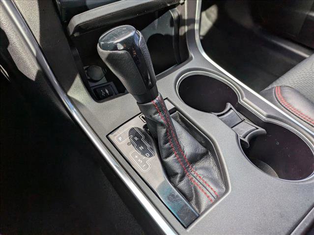Used 2017 Toyota Camry SE image 13