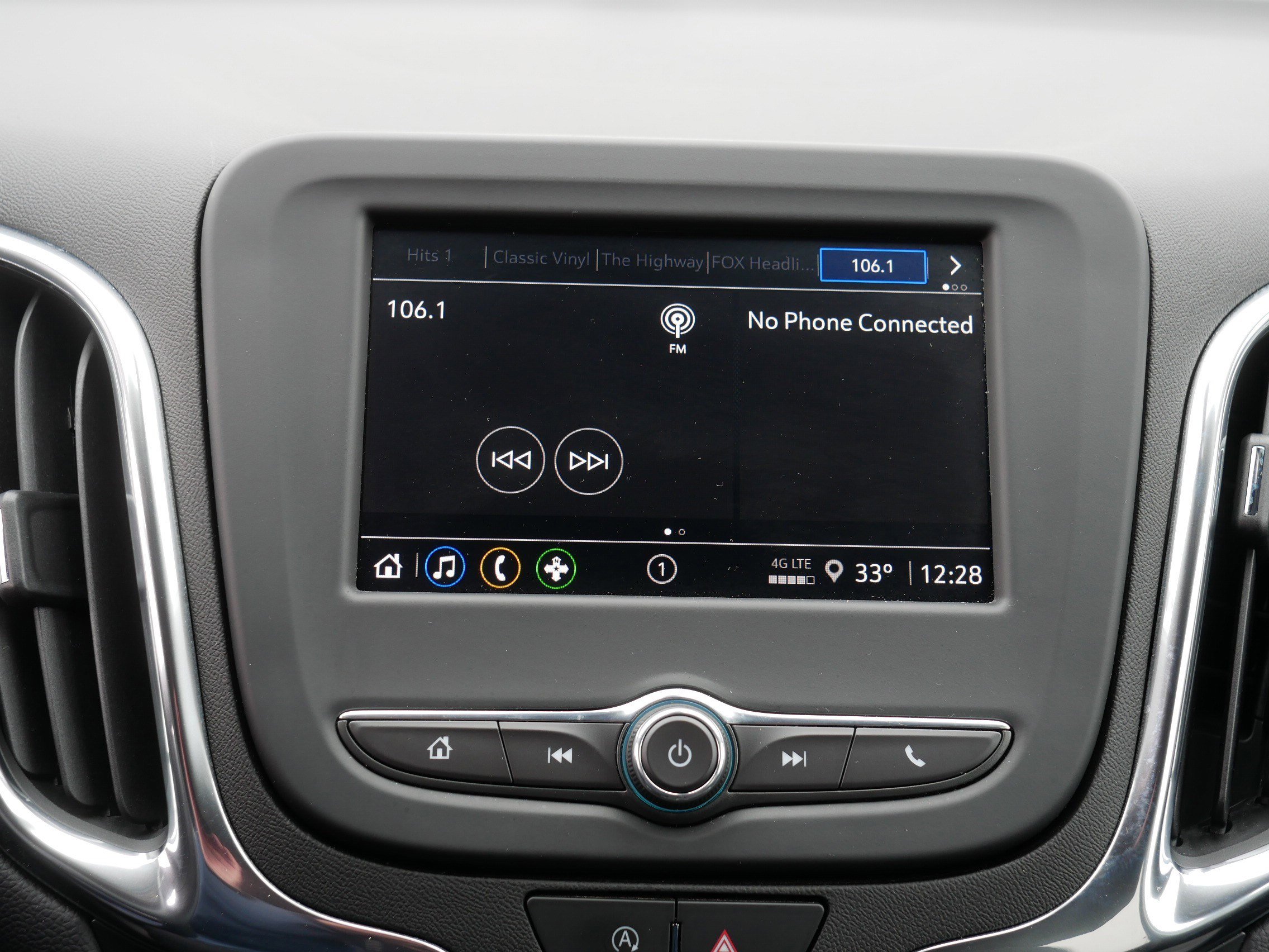 Used 2023 Chevrolet Equinox LT image 22