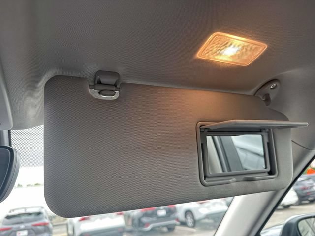 Used 2024 Toyota Highlander XLE AWD/4WD image 44