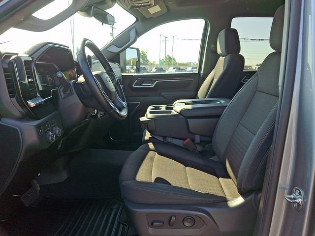 Used 2025 Chevrolet Silverado 2500 LT w/ Convenience Package AWD/4WD image 13