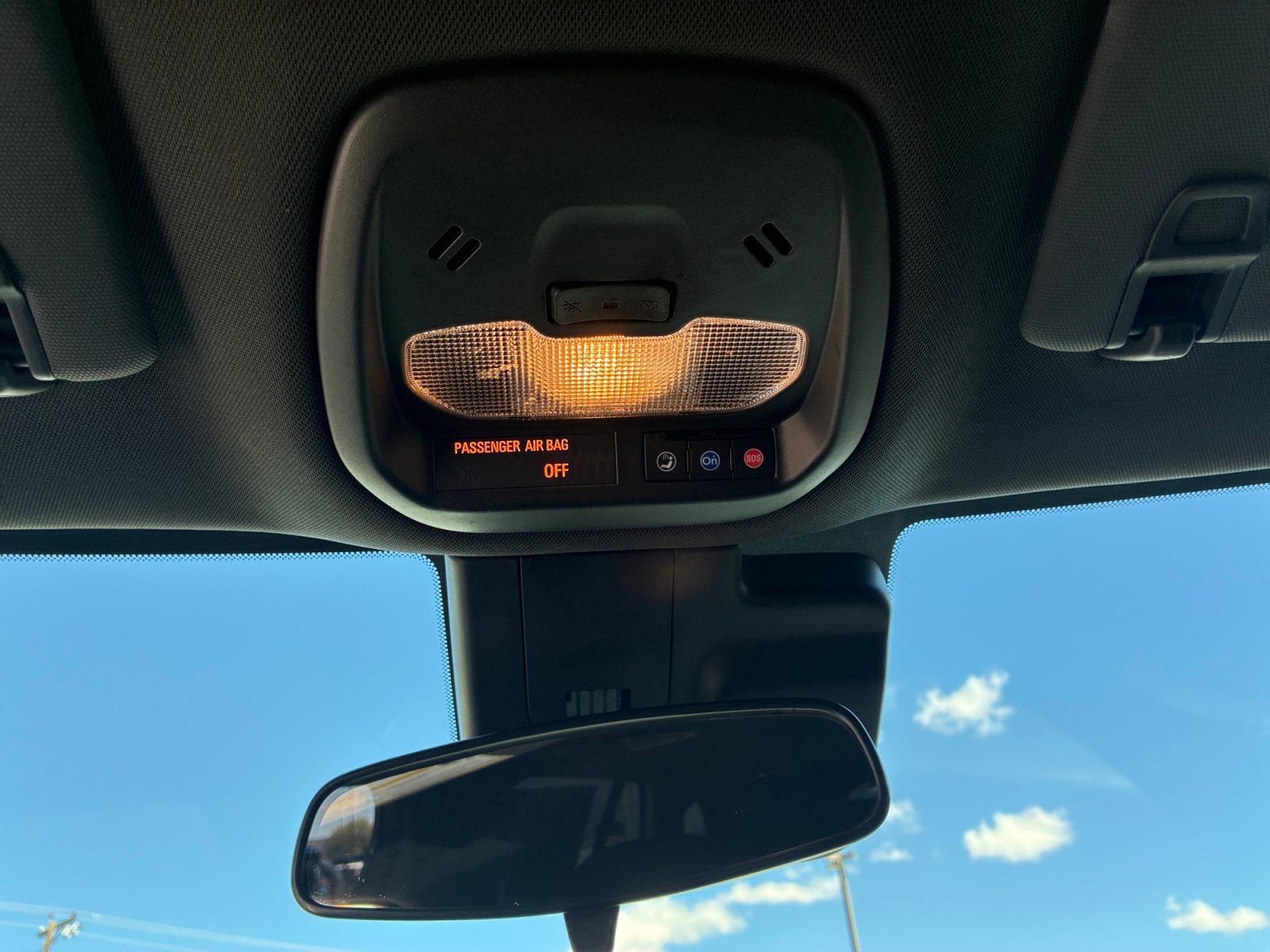 Used 2024 Chevrolet Trax RS FWD image 22