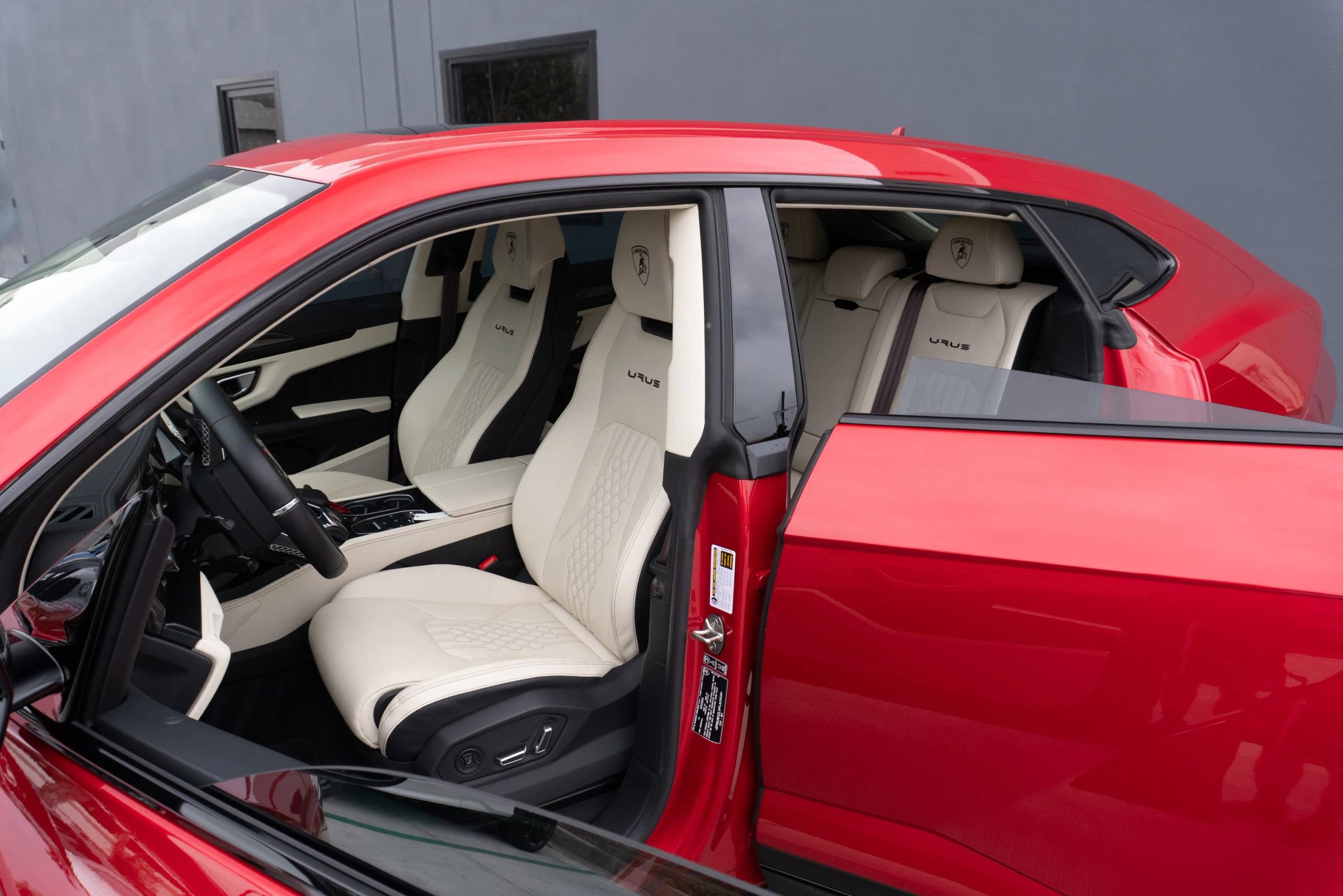 Used 2023 Lamborghini Urus S image 50