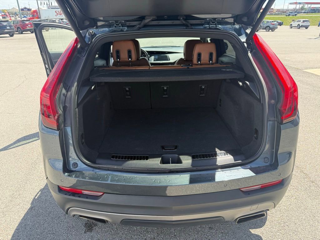 Used 2021 Cadillac XT4 Premium Luxury image 9